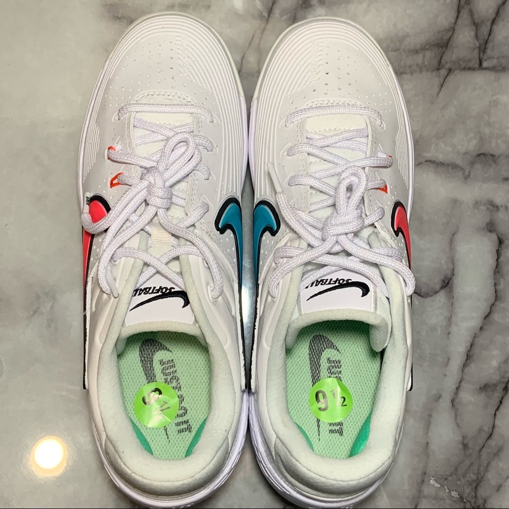 Nike Zoom Hyperdiamond 3 Elite Softball Cleats - Picture 10 of 12